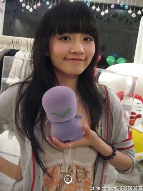 如何评价刘惜君的长相?