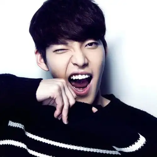 金宇彬写真图片