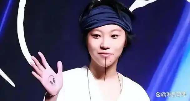 王菲女儿窦靖童曾表示遗产绝不留给父母网友被周迅带坏了