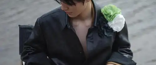 王俊凯的锁骨粉们快来集合了!男孩请停止散发你的魅力