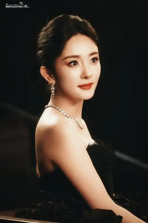 杨幂超话#gq红毯#9090