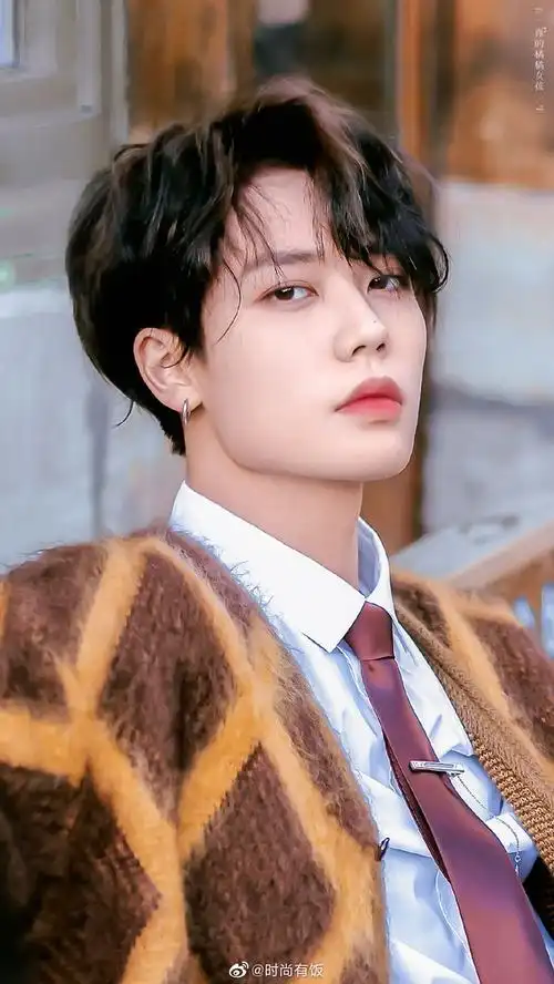 想要林彦俊的帅照