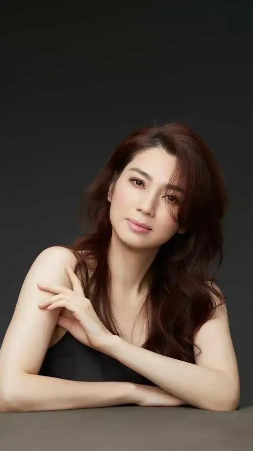 洪欣年轻时,到底有多美?网友: 美到犯规! @今日头条