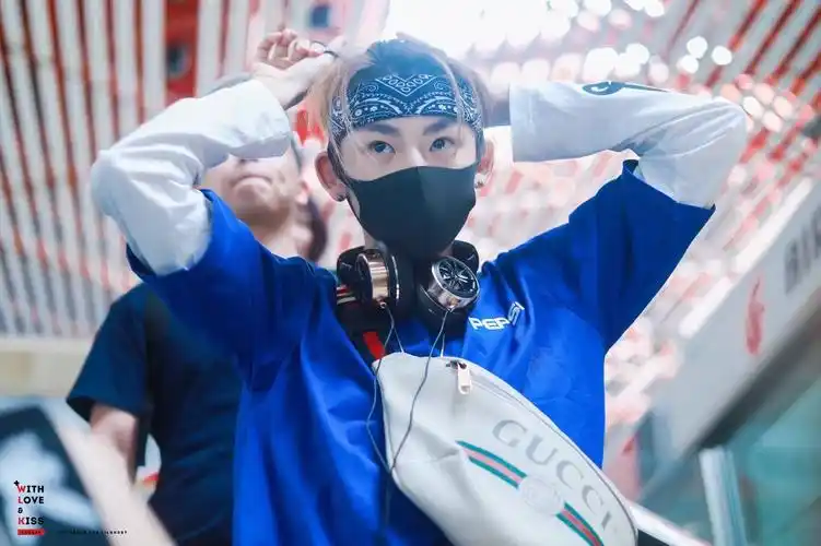 蓝色朋友小鬼王琳凯/喜.79 - 堆糖,美图壁纸兴趣社区