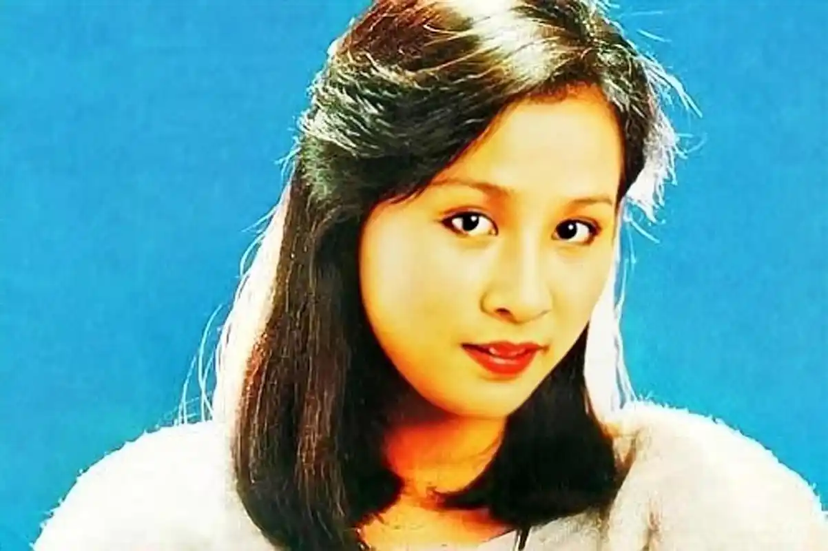 在那个无ps还美女如云的年代,来看看刘嘉玲年轻时候的样子吧