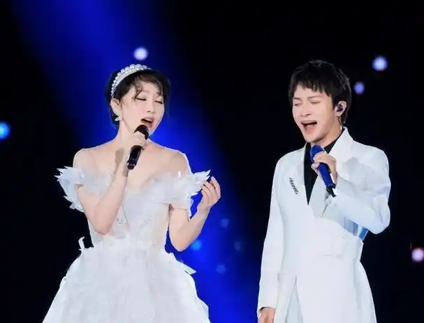 知名音乐人炮轰周深他只是在做表演大众审美已出现偏差