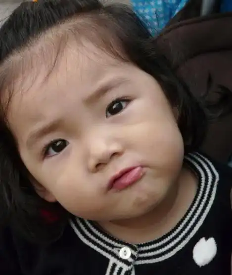 母女俩吵架女儿咬牙切齿的模样萌翻了网友太可爱了