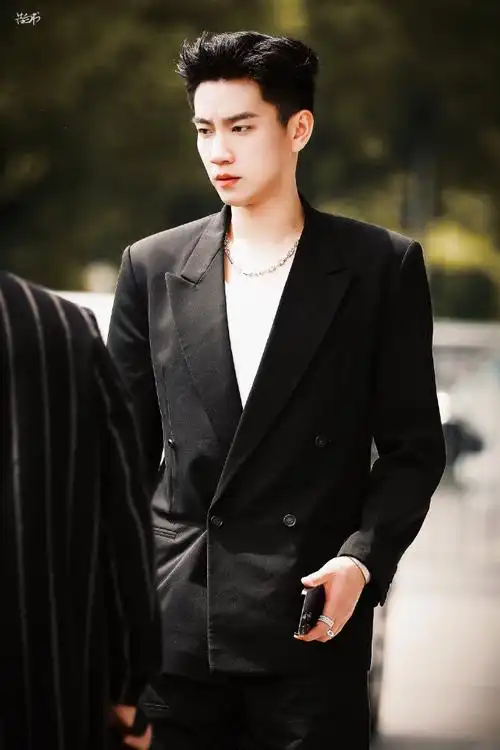 983836383936313732@王子奇是演员王子奇起猛了