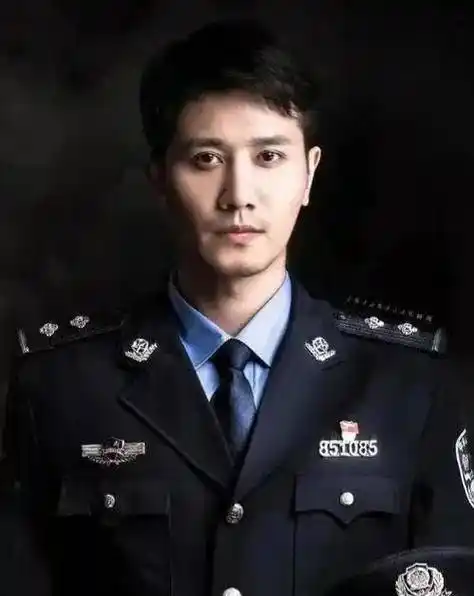 李沁--好美好飒王子文----《如果蜗牛有爱情》剧照黄景瑜白百何--《从