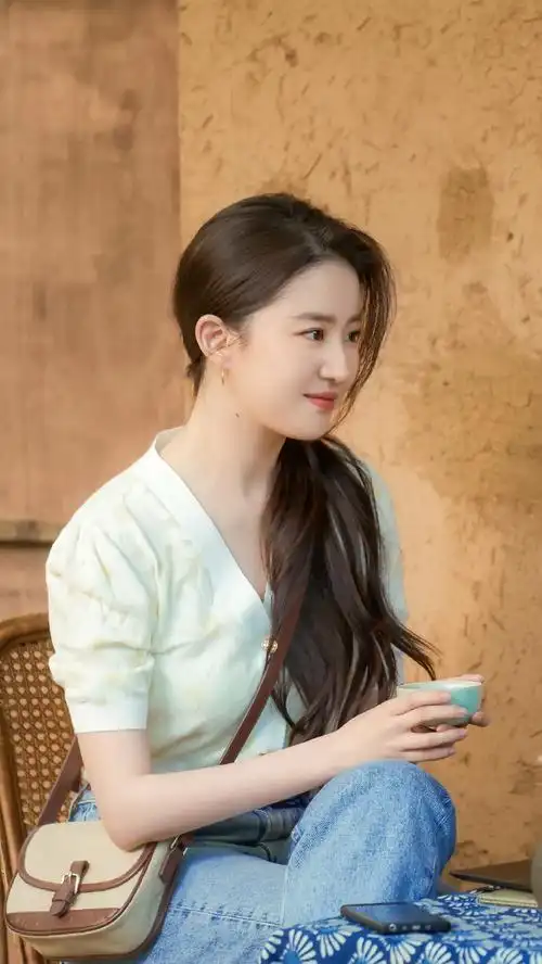 刘亦菲#人好看,笑起来也有感染力,谁能不喜欢呢