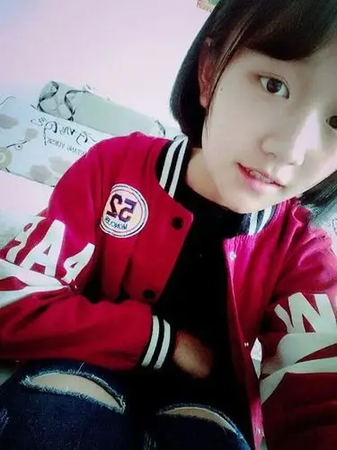 求一下初中女孩的照片,萌萌哒的,最好是同一个人的,拜托了