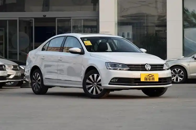 速腾-无锡国庆车展,18款1.6自吸自动舒适上路包牌13.8万,首付7.