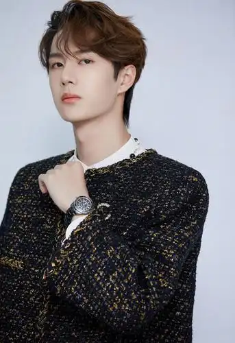 王一博高冷范1366x768分辨率查看