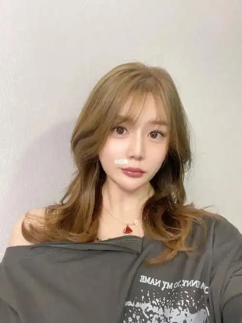 人生第一次黄色发系,没翻车还有点好看97_水岸城邦东一巷攻略_时尚