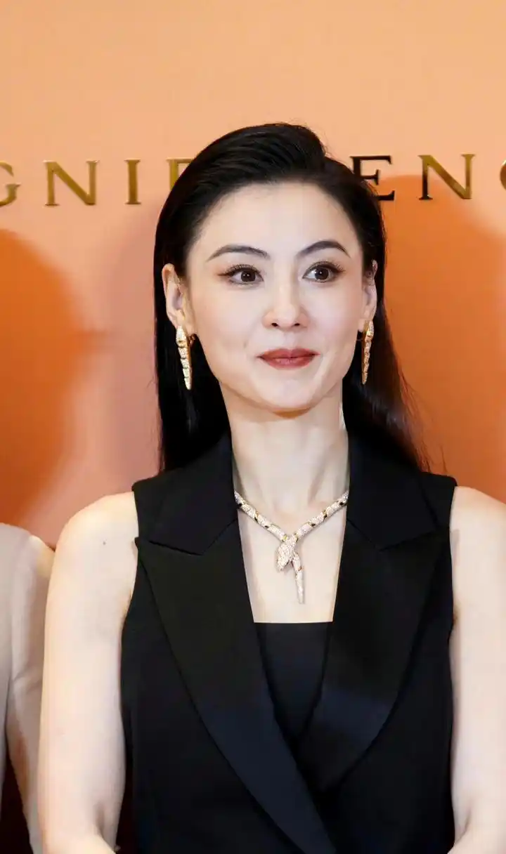 张柏芝生图状态,你觉得怎么样?