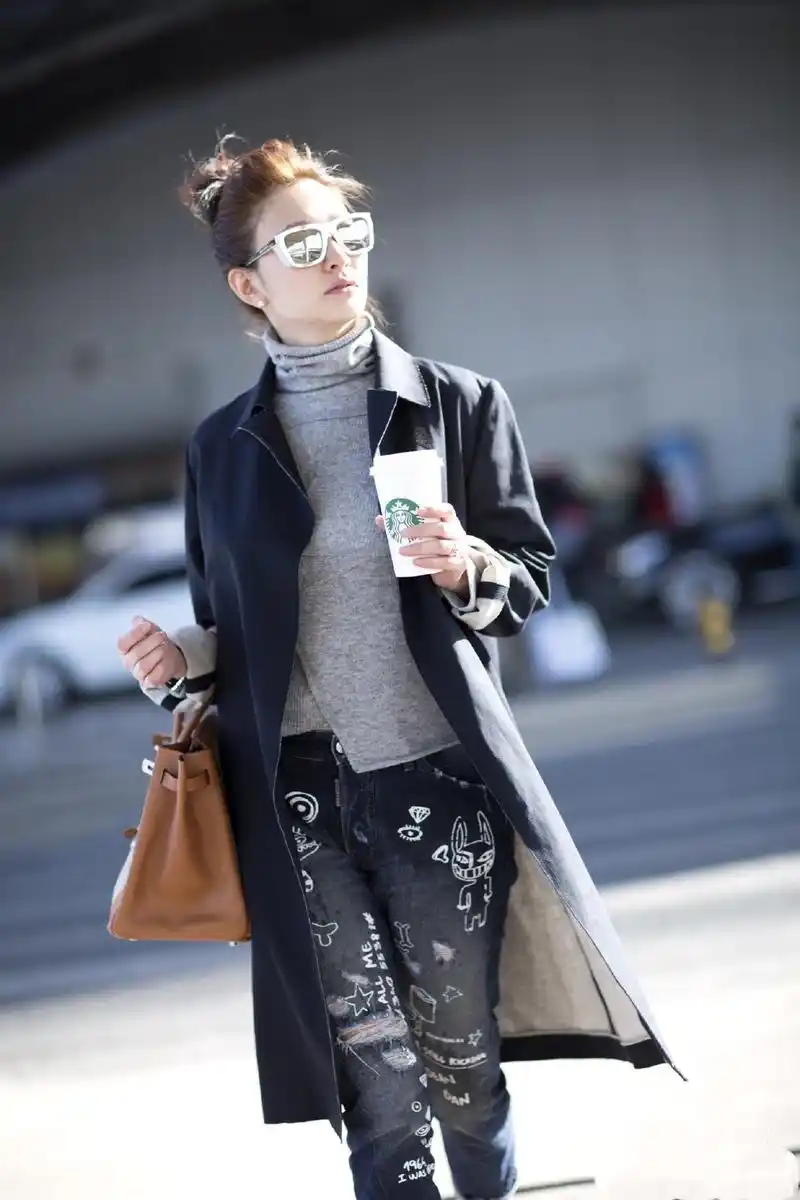 解锁李小冉的时尚街拍美照,甜蜜而有唯美清秀,着实让人沉醉