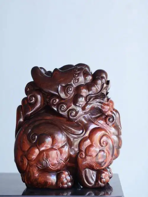 招财貔貅神气十足