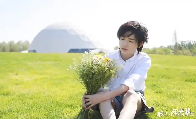 有哪些时代少年团宋亚轩的壁纸或头像吗? - 知乎