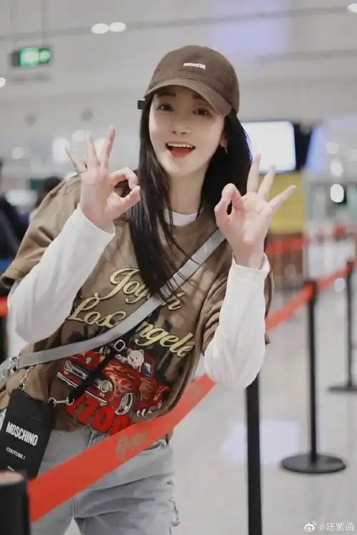 4月你好##陈紫函的碎片时光