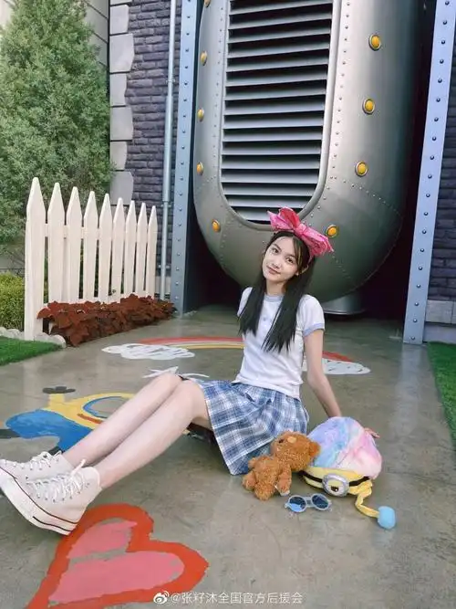 童星张籽沐14岁身高已近170,腿长堪比关晓彤,还演上校园剧女主了_腾讯