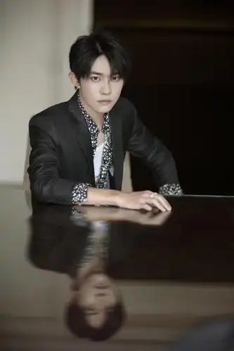 易烊千玺2020全新单曲粉雾海梦幻上线