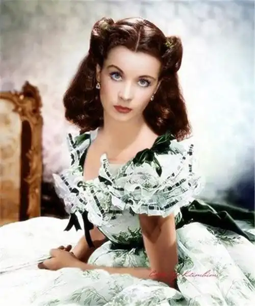 《乱世佳人》费雯丽的唯美照,留给世人的只有永恒的怀念!