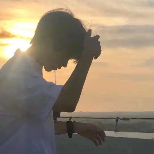 温柔的男生头像 - 知乎