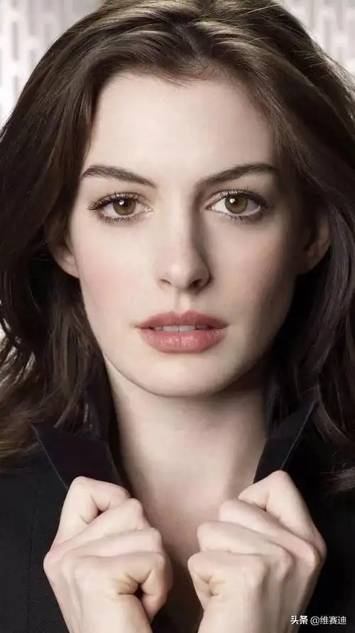 在资本的言论操纵之下安妮海瑟薇成了美国人最讨厌的女明星