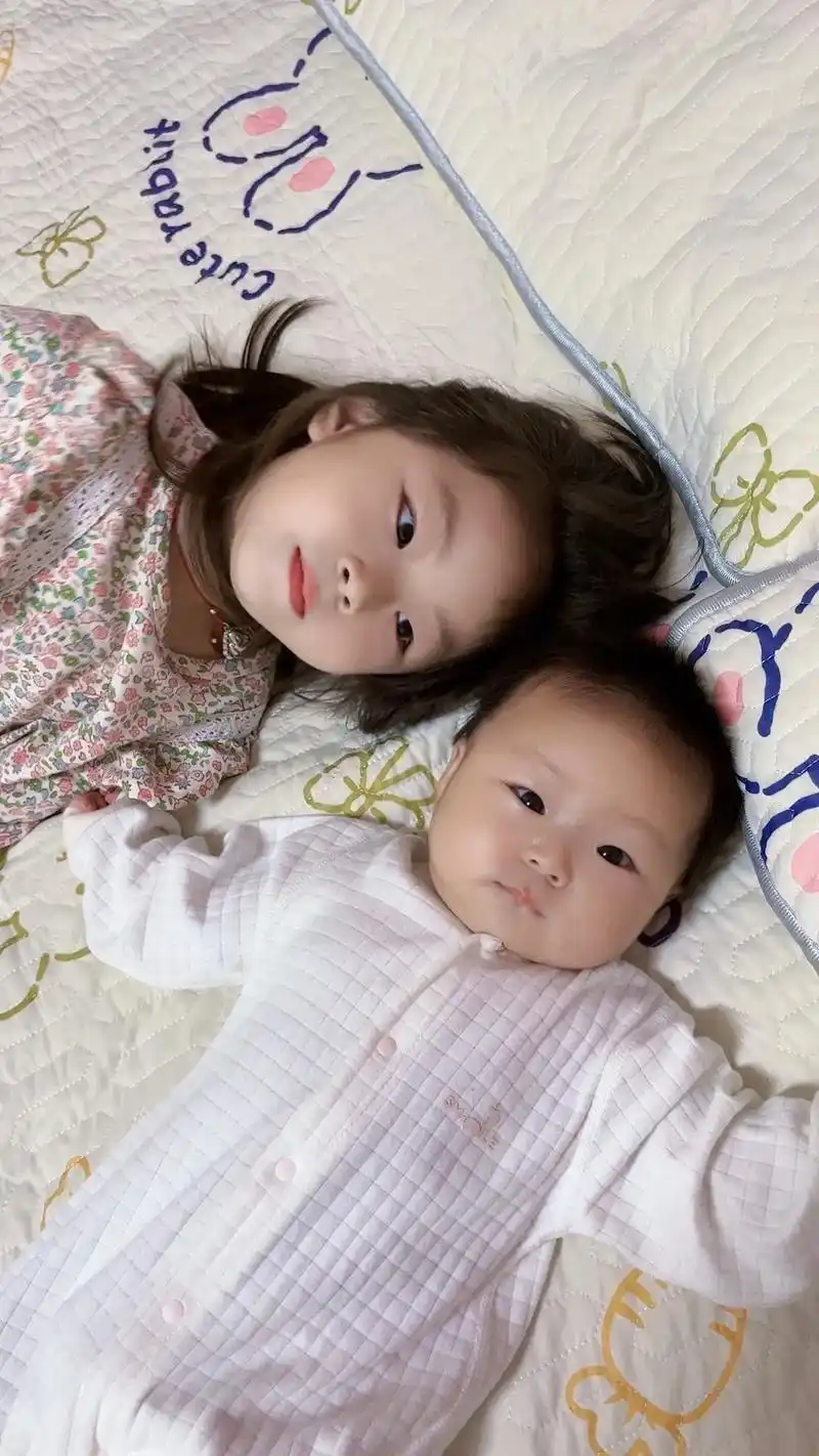 谢谢你们选择我做你们的妈妈93.是相差4岁的姐姐和妹妹,是手 - 抖音