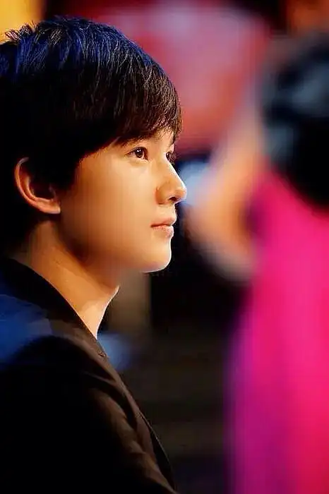 随便发一点杨洋的旧照,我觉得他13-16年是颜巅