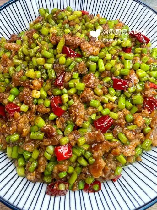 92非常好吃的家常菜肉沫蒜苔