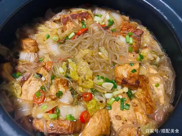 最经典的家常炖菜:白菜豆腐炖粉条,清淡清爽,秋季暖洋洋