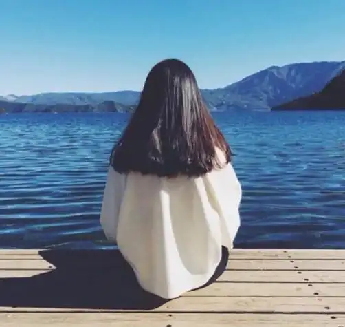 女生背影头像61你不知在你身后看你有多么美