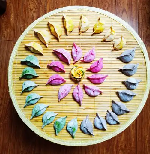 花样彩色水饺