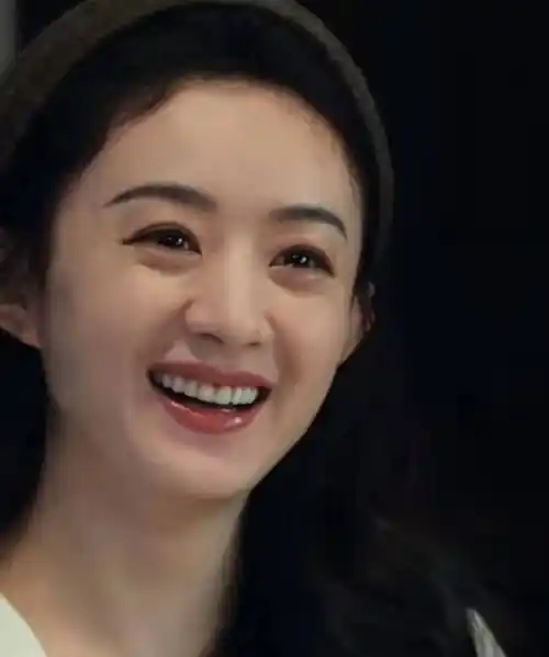 让你们演"清新脱俗",不是叫你们比谁的牙白_李沁_牙齿_角色