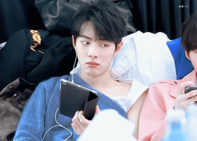 收集   点赞  评论  肖战高清壁纸陈情令魏无羡 0 44 惢一  发布到