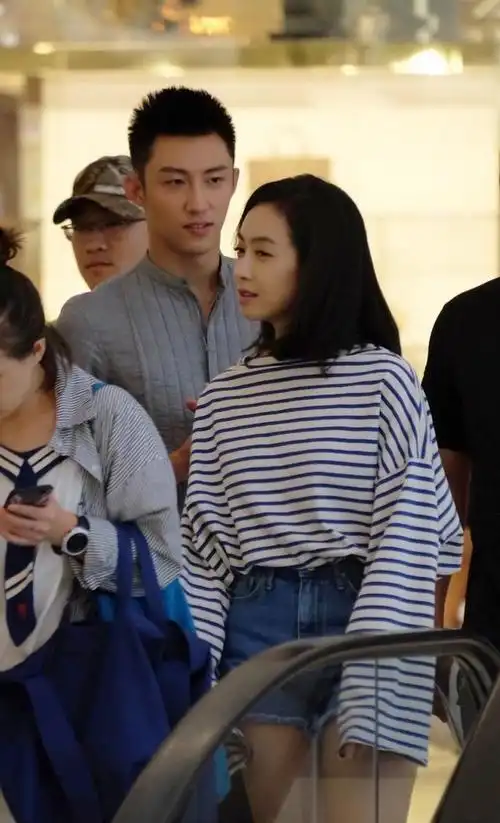 宋茜黄景瑜合作网剧吻戏拍了二十多遍引粉丝不满