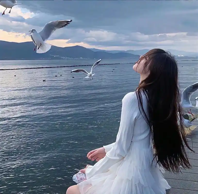 面朝大海,春暖花开#头像 #优质头像 #海边随拍 - 抖音