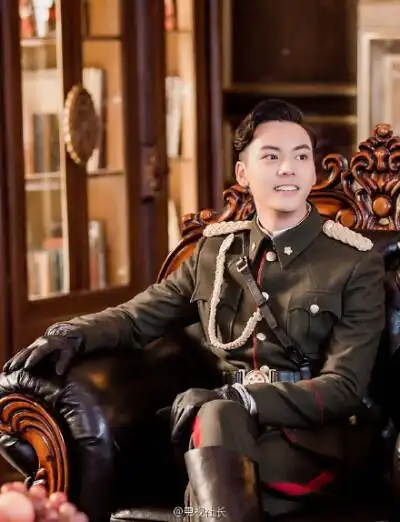 老九门# @william威廉陈伟霆 新年剧照.