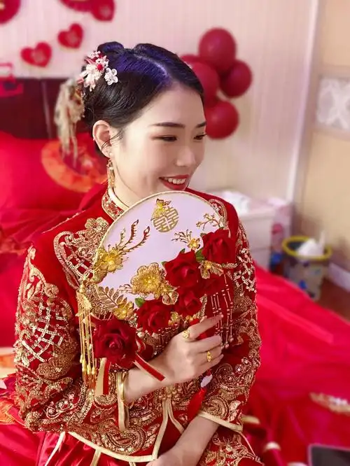 今日新娘笑的真甜