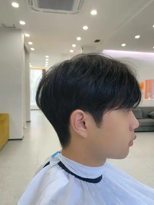 部做服帖处理头顶纹理烫制造流向感#苏州男士烫发  #苏州男士发型设计