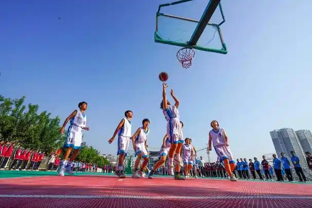 河北遵化:校园多彩体育活动迎亚运