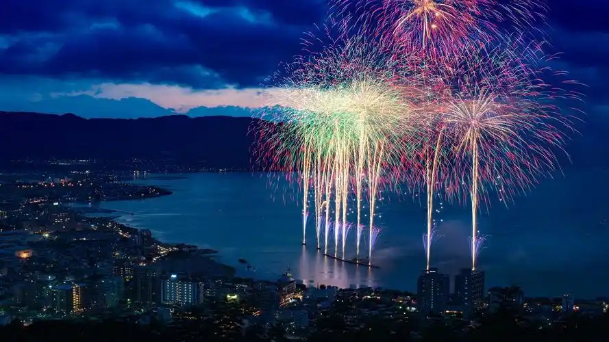 唯美意境,烟花,绚丽多姿,唯美,绽放,电脑壁纸,壁纸绚烂多姿的唯美烟花