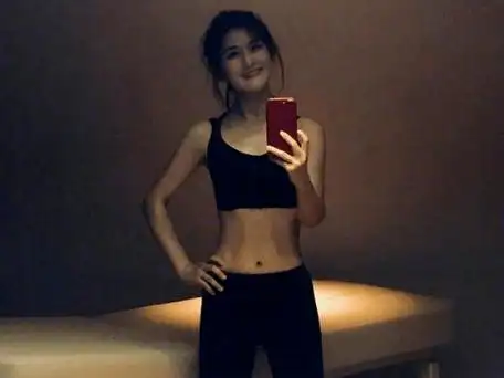 穿露脐装秀马甲线,则是能打造出时尚时尚范_造型_效果_分分钟