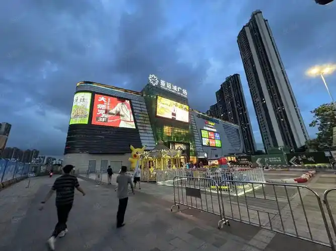 【17图】d23万长居人口番禺区石楼镇亚运商业广场餐饮出手,广州番禺