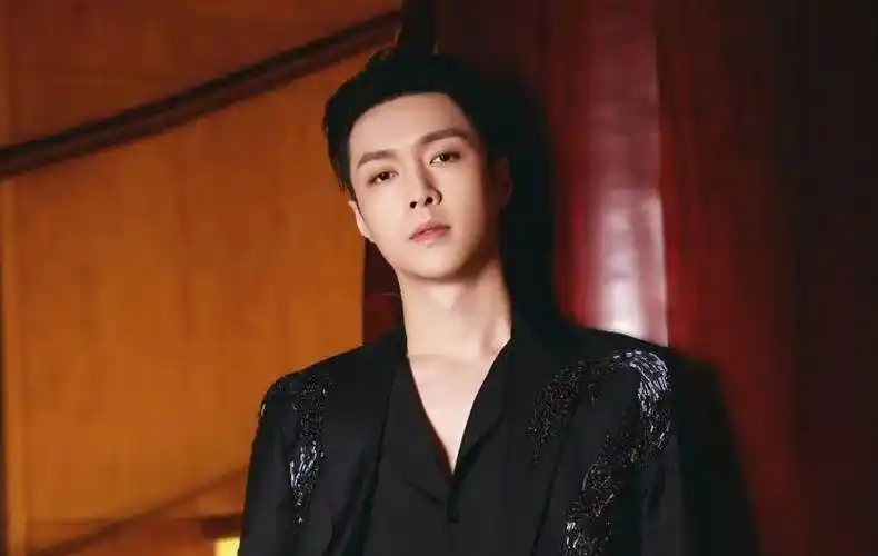 娱乐连连看:肖战,张艺兴,关晓彤,景甜,刘端端,文淇