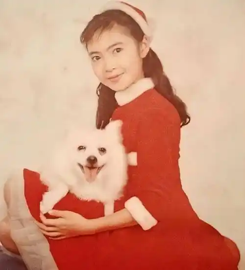 原创萧芳芳2岁患耳疾6岁拍戏一部电影获5个影后因慈善下跪那英