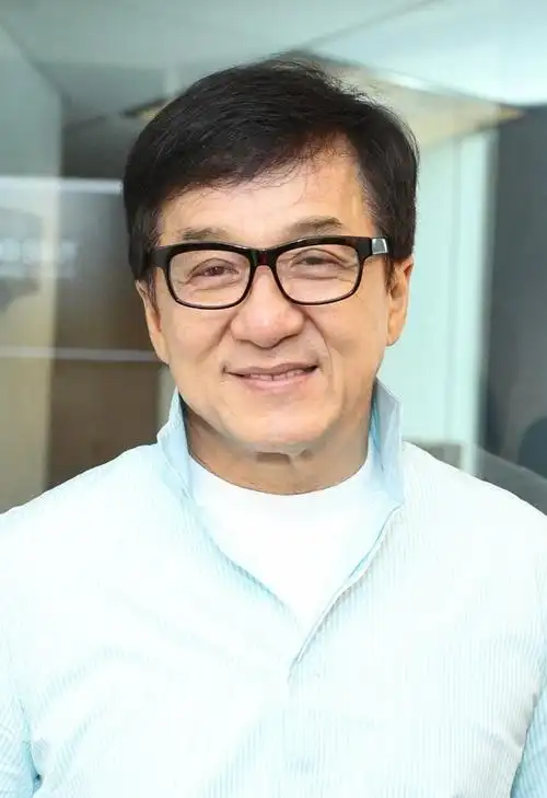 p>成龙(英文名:jackie chan),1954年4月7日出生于香港,中国影视男