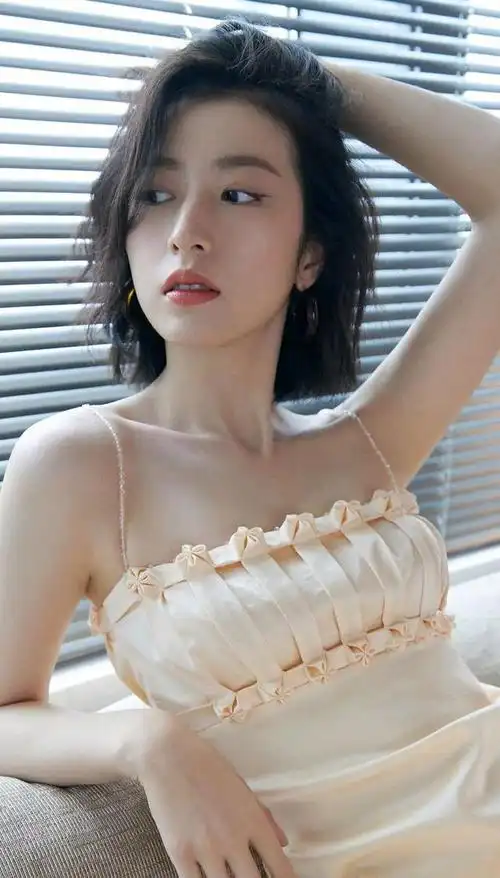 写真美图周雨彤