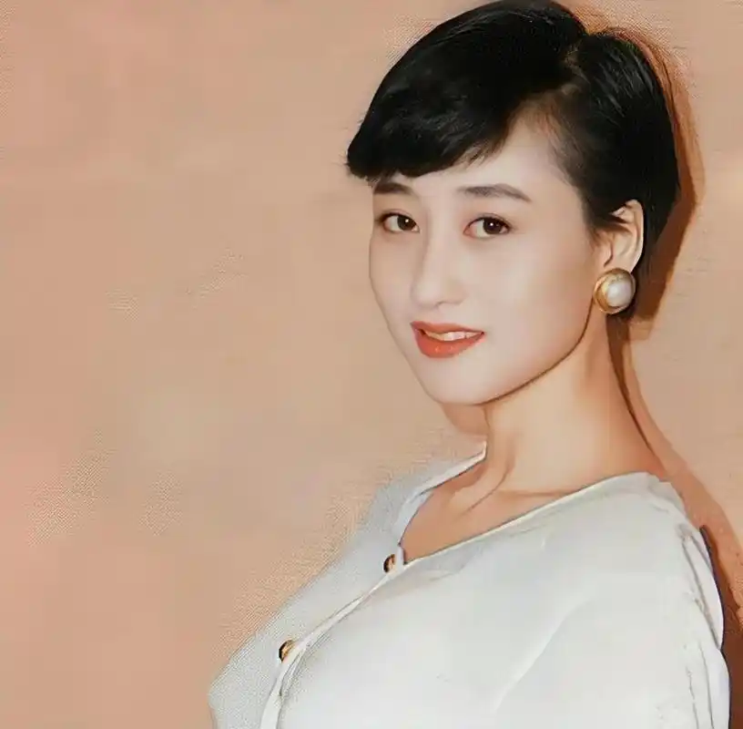 这一次,61岁的利智,不再被世界误解